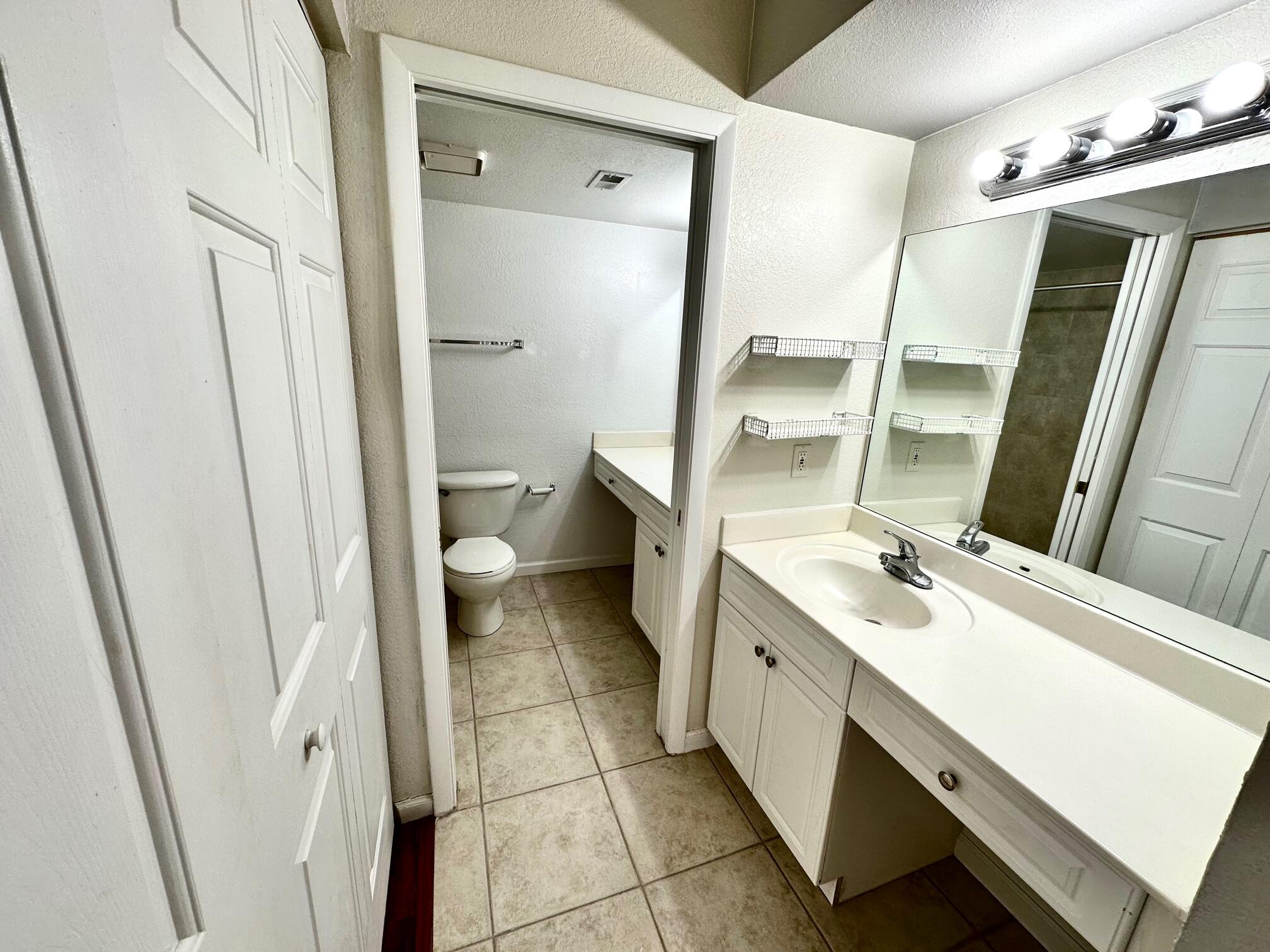 8081 Severn Drive, Unit D Boca Raton, FL 33433 - Photo 7 of 15 Primary bathroom