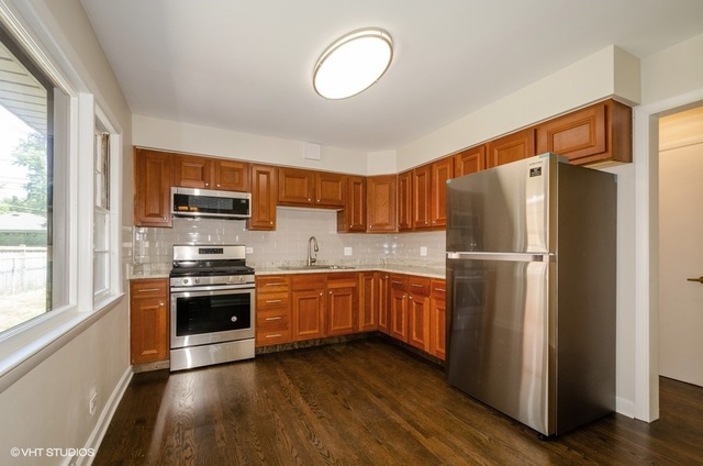 639 Forestview Avenue Park Ridge, IL 60068 - Photo 4 of 11