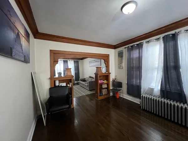 $190,000 | 8242 South Houston Avenue, Chicago, IL 60617
