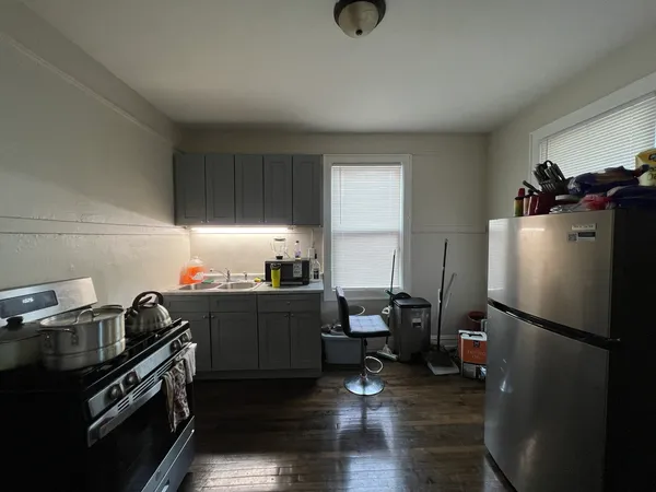 $190,000 | 8242 South Houston Avenue, Chicago, IL 60617