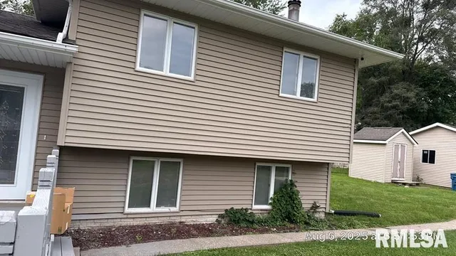 $179,900 | 2907 4th Street, Unit A, East Moline, IL 61244
