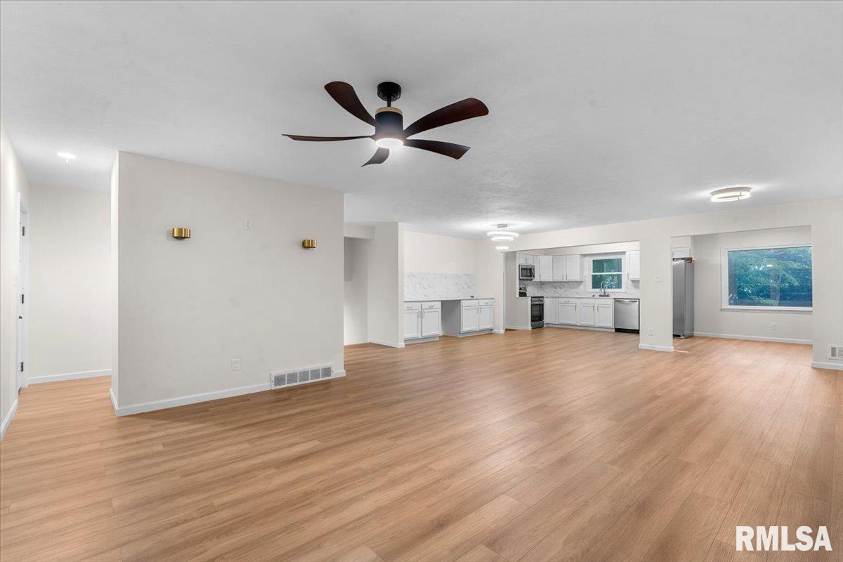 66 West Hazel Dell Lane Springfield, IL 62703 - Photo 6 of 39