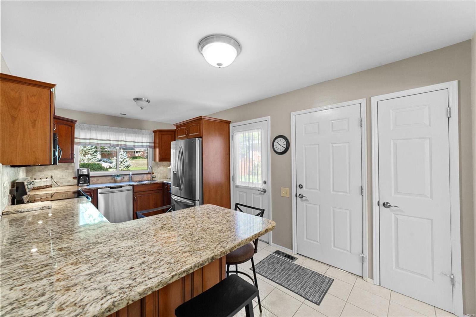 403 Tamarack Drive Ballwin, MO 63011 - Photo 18 of 42