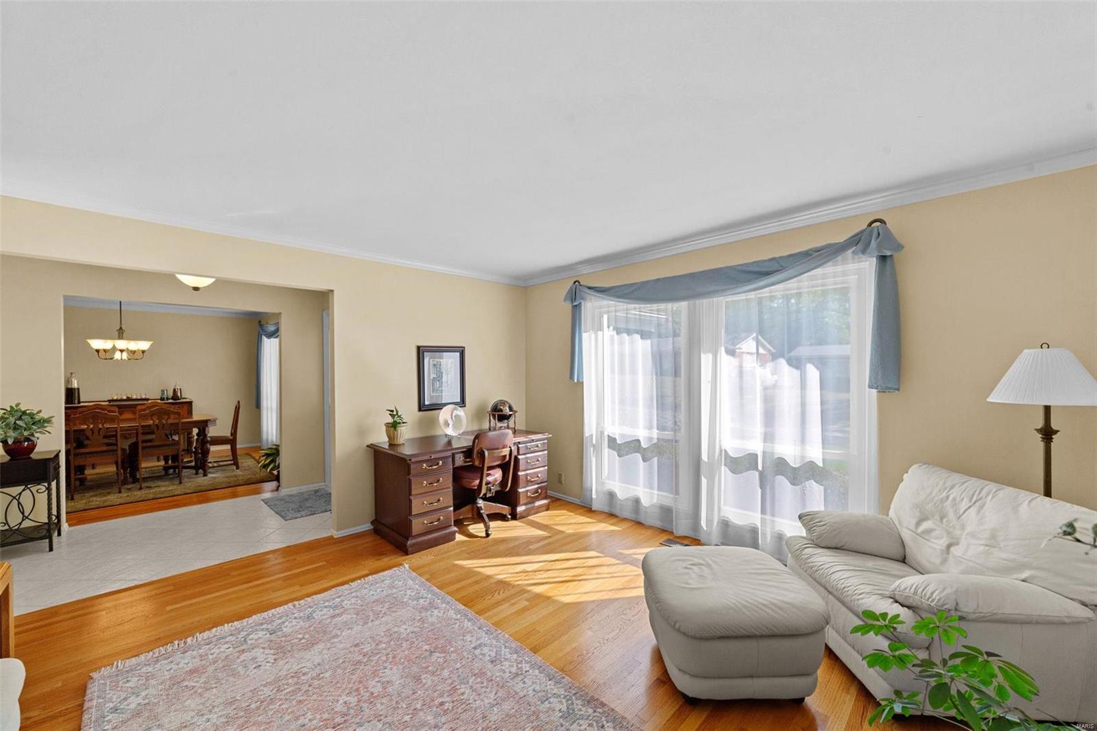 403 Tamarack Drive Ballwin, MO 63011 - Photo 2 of 42