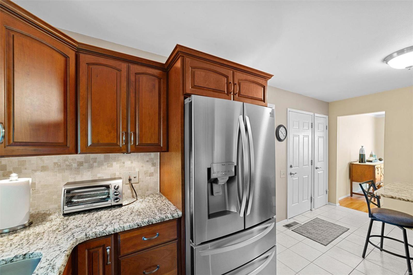 403 Tamarack Drive Ballwin, MO 63011 - Photo 9 of 42