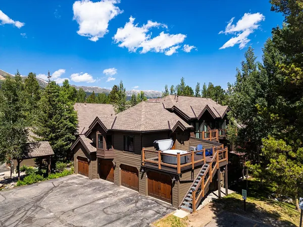 $800,000 | 210 Village Point Drive, Unit 210, Breckenridge, CO 80424