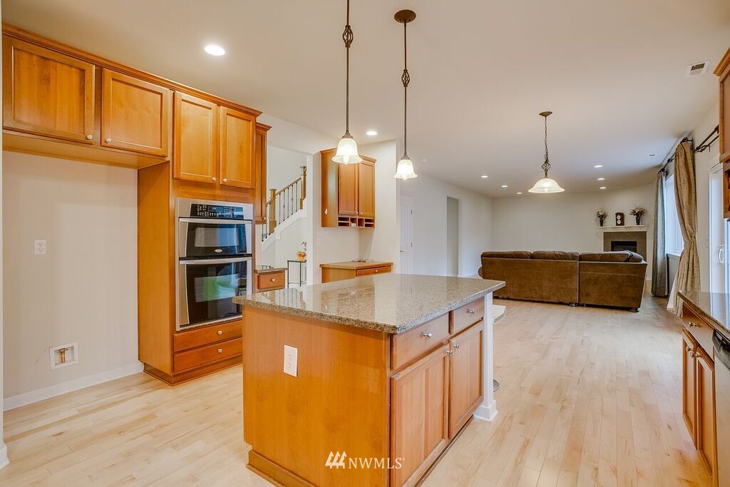 4027 219th Street Southeast Bothell, WA 98021 - Photo 11 of 25