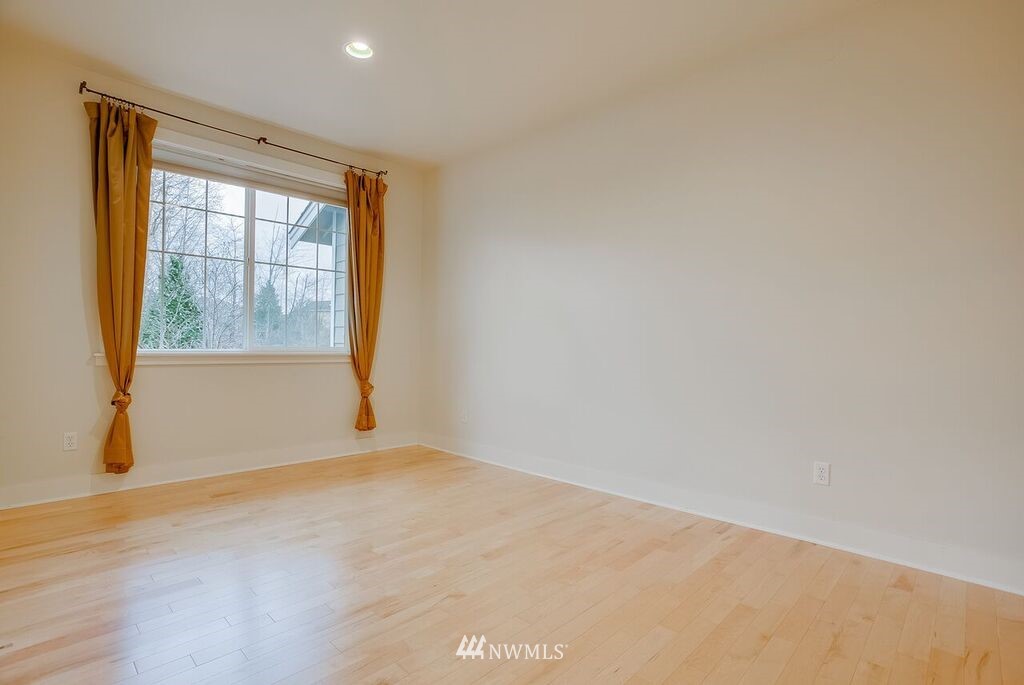4027 219th Street Southeast Bothell, WA 98021 - Photo 5 of 25