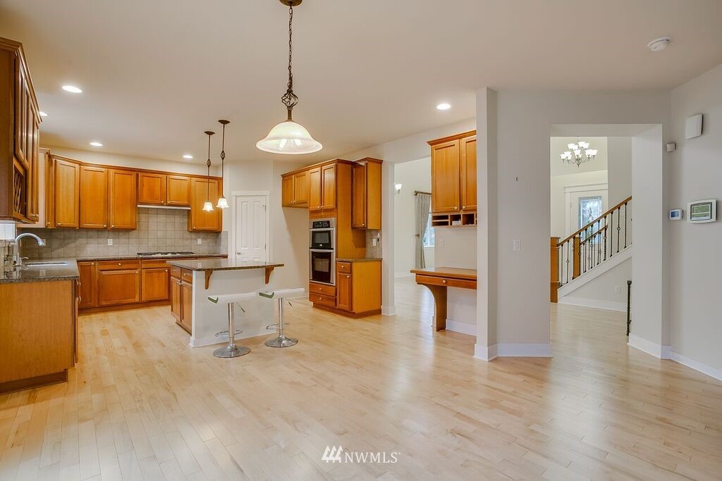 4027 219th Street Southeast Bothell, WA 98021 - Photo 8 of 25