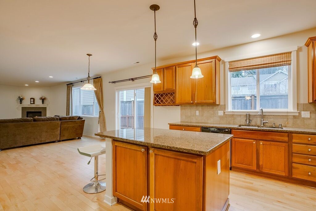 4027 219th Street Southeast Bothell, WA 98021 - Photo 10 of 25