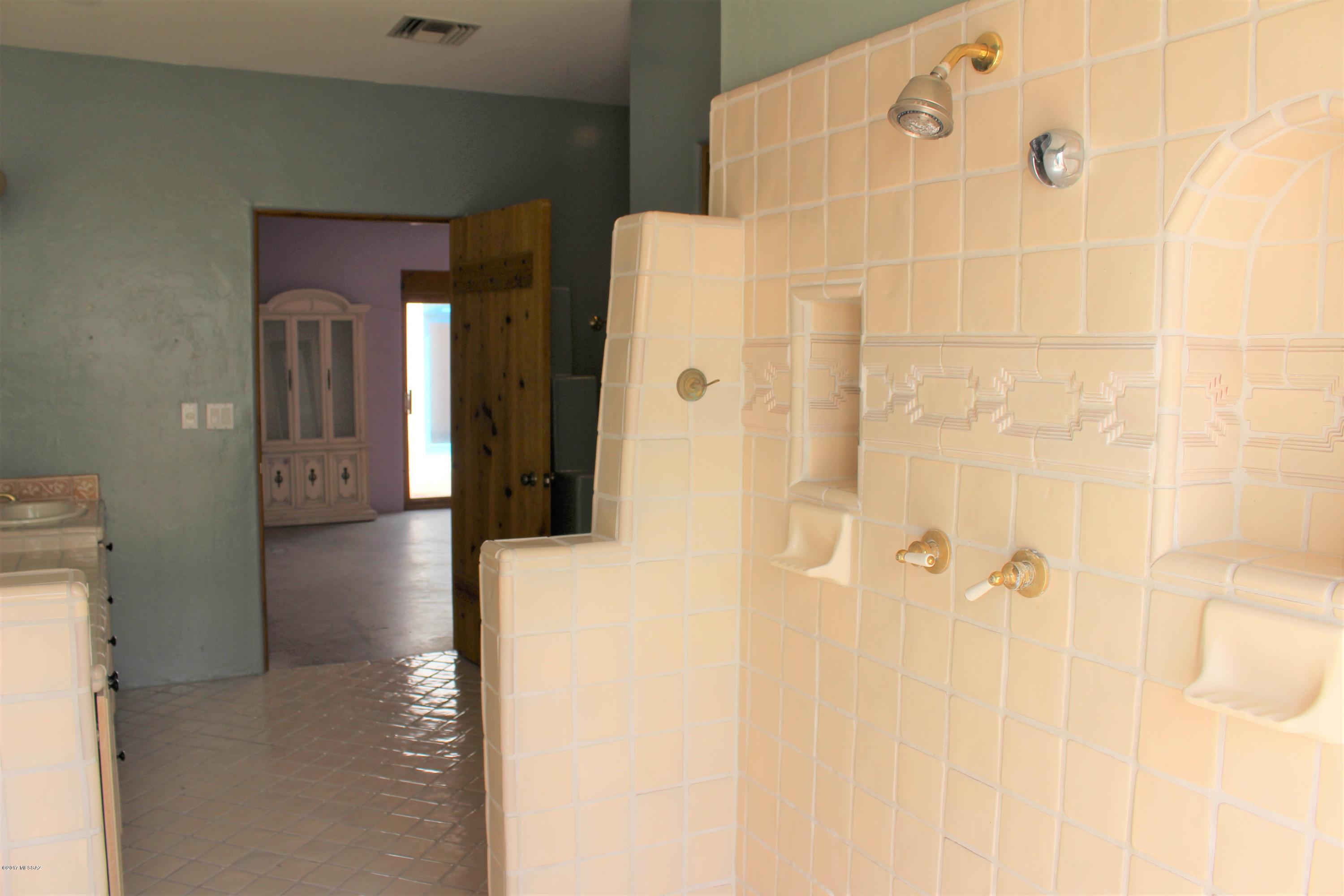 12130 East Roger Road Tucson, AZ 85749 - Photo 30 of 47 Gallery Image 30