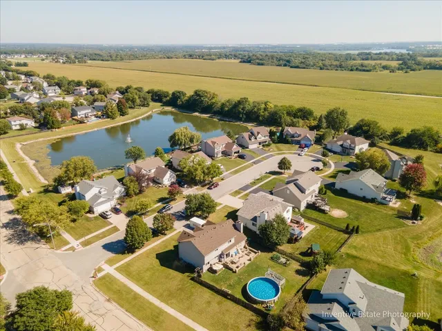 $398,000 | 26201 West Winding Oak Court, Channahon, IL 60410