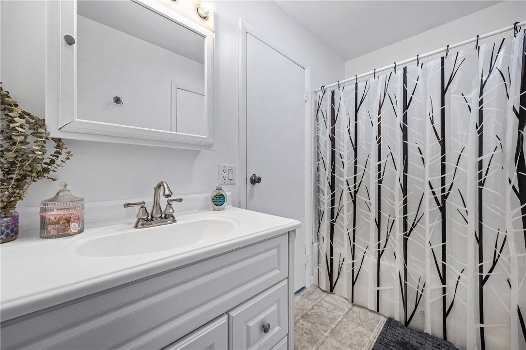 571 French Road Brighton, NY 14618 - Photo 23 of 50