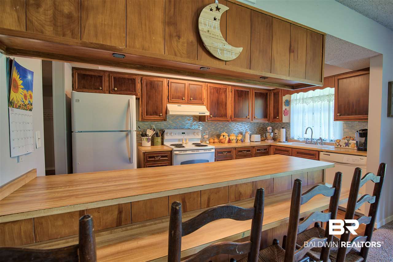 7450 Oak Drive Foley, AL 36535 - Photo 15 of 31 Breakfast Bar