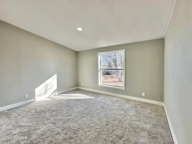 a view of empty room with window