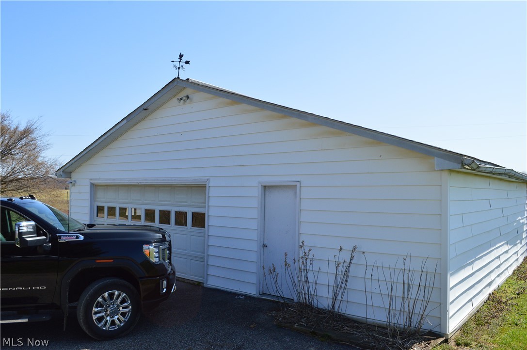 339 Bosner Ridge Road Lowell, OH 45744 - Photo 9 of 35