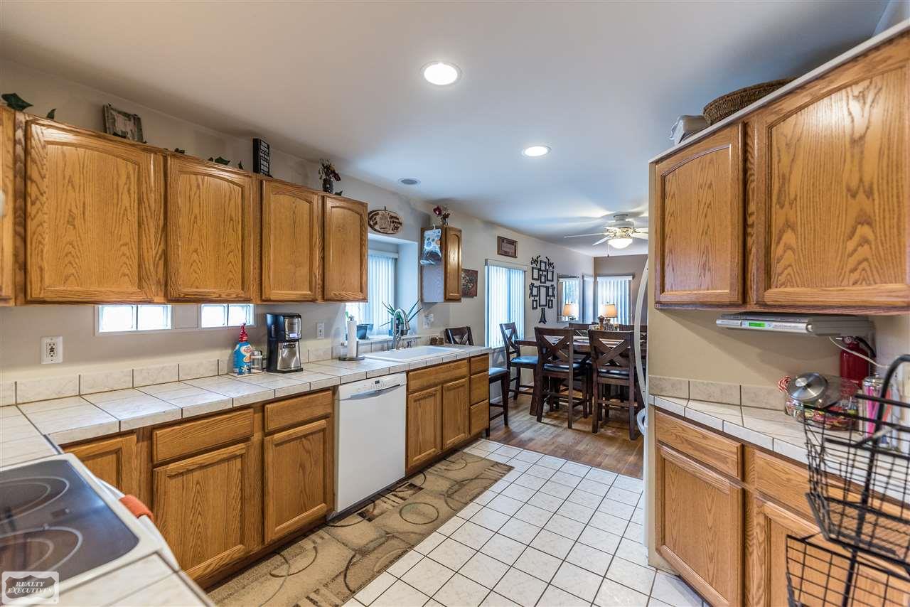 1408 Minnesota Road Troy, MI 48083 - Photo 11 of 26 31369610-10.JPG