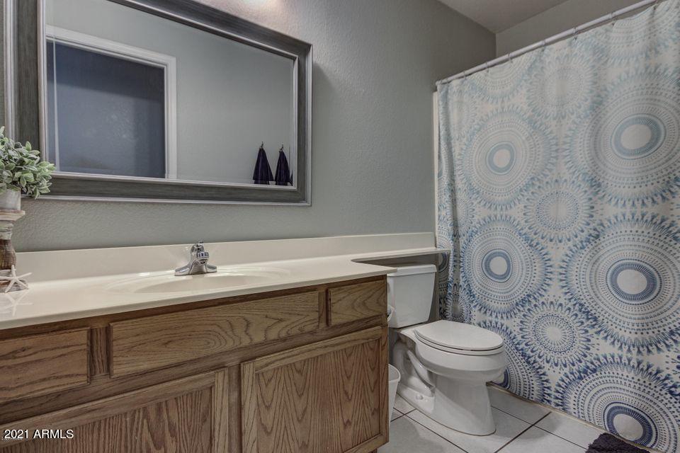 661 North Joshua Tree Lane Gilbert, AZ 85234 - Photo 16 of 26 20200214180114657274000000-o (1)