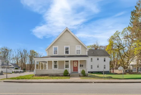$689,900 | 107 Apsley Street, Hudson, MA 01749