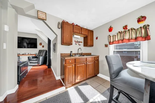 $689,900 | 107 Apsley Street, Hudson, MA 01749