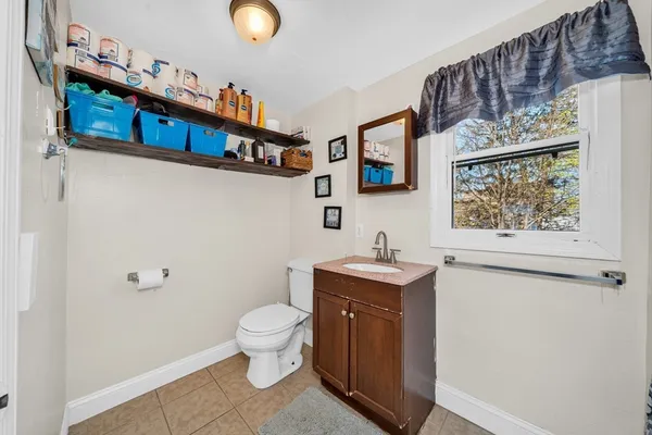 $689,900 | 107 Apsley Street, Hudson, MA 01749