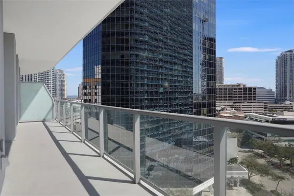 $7,000 | 400 Central Avenue, Unit 906, St. Petersburg, FL 33701