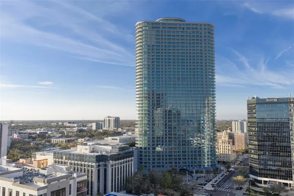 $7,000 | 400 Central Avenue, Unit 906, St. Petersburg, FL 33701