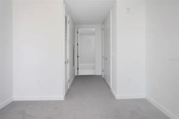 $7,000 | 400 Central Avenue, Unit 906, St. Petersburg, FL 33701