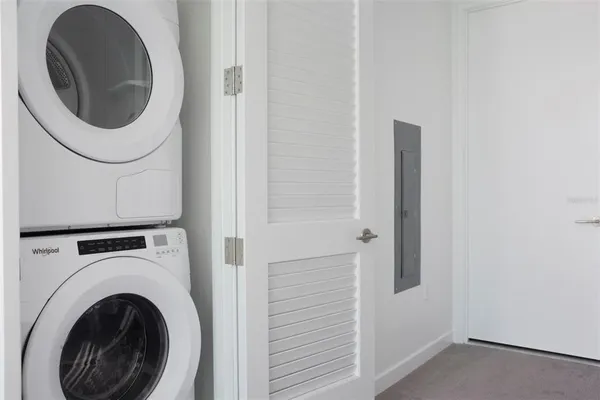 $7,000 | 400 Central Avenue, Unit 906, St. Petersburg, FL 33701