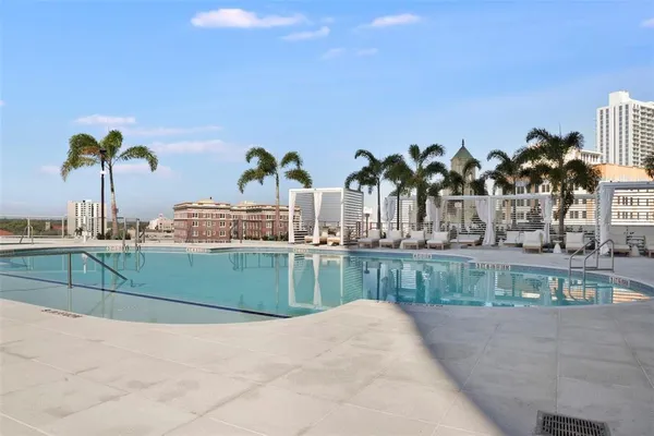 $7,000 | 400 Central Avenue, Unit 906, St. Petersburg, FL 33701