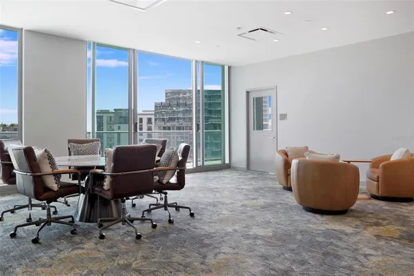 $7,000 | 400 Central Avenue, Unit 906, St. Petersburg, FL 33701