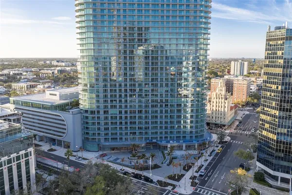$7,000 | 400 Central Avenue, Unit 906, St. Petersburg, FL 33701