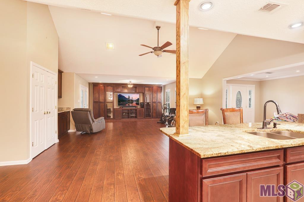 15861 Profit Avenue Baton Rouge, LA 70817 - Photo 6 of 23