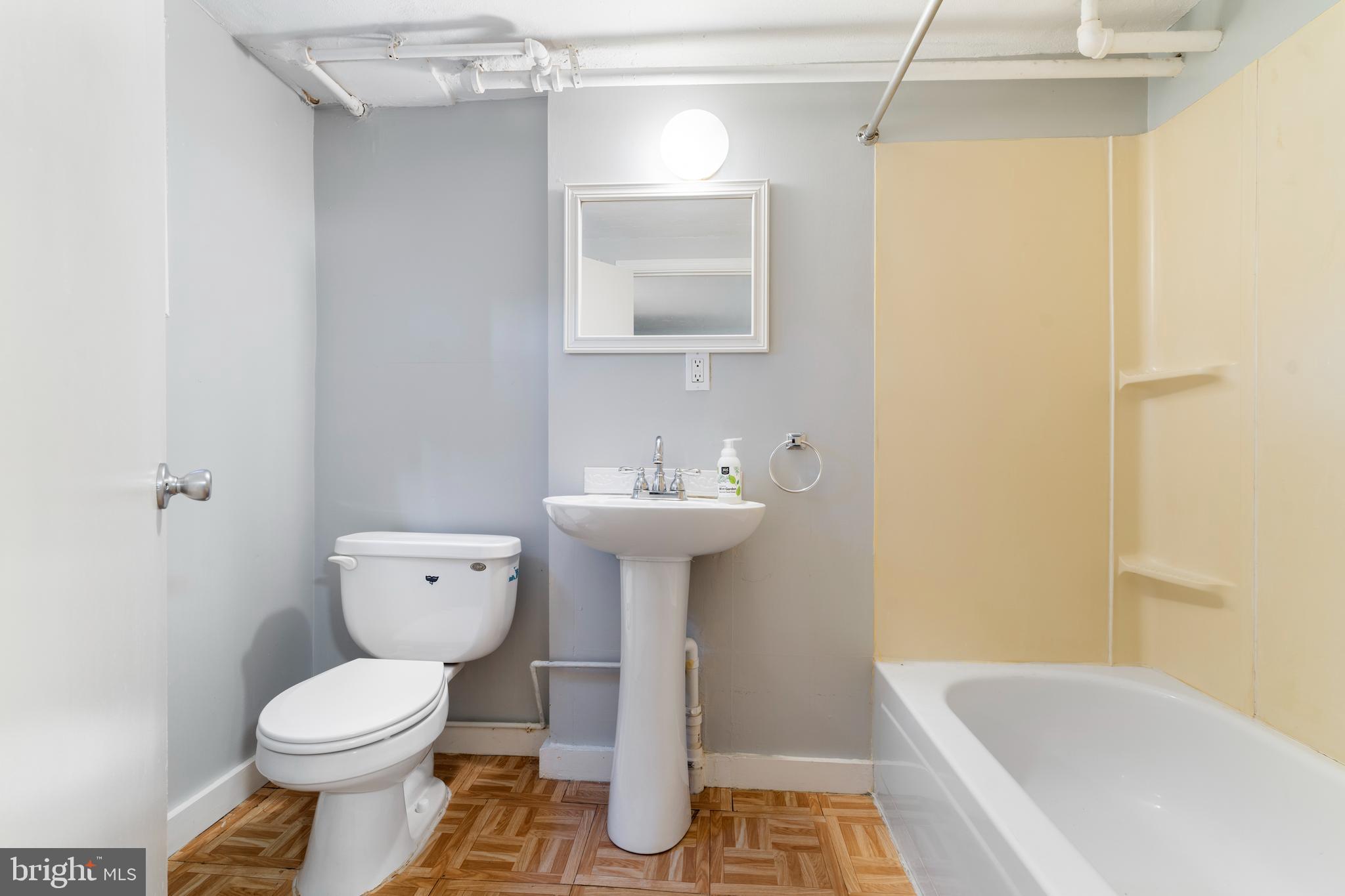 201 Ridge Avenue Towson, MD 21286 - Photo 28 of 40 Lower level full bathroom.