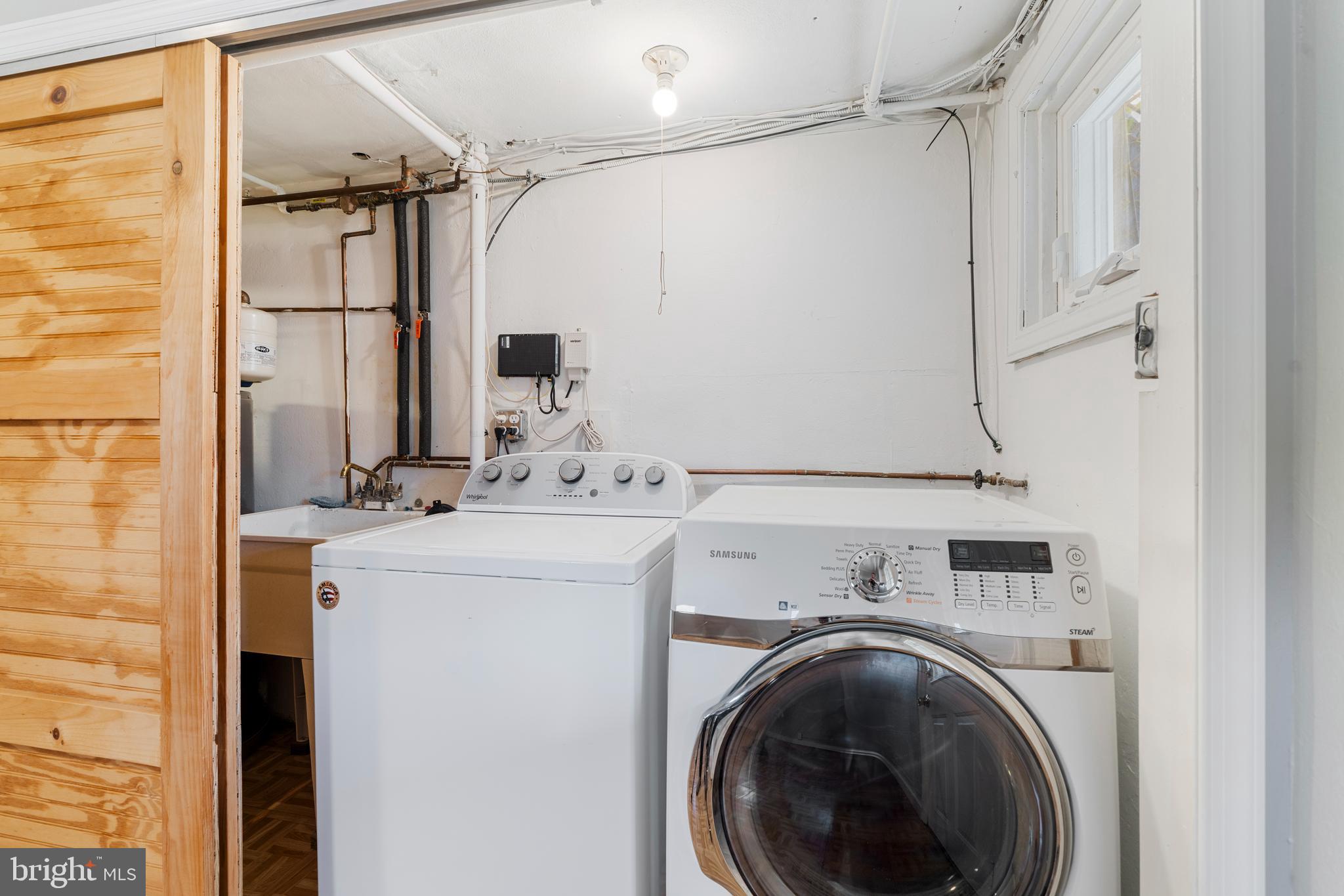 201 Ridge Avenue Towson, MD 21286 - Photo 31 of 40 Washer and dryer.
