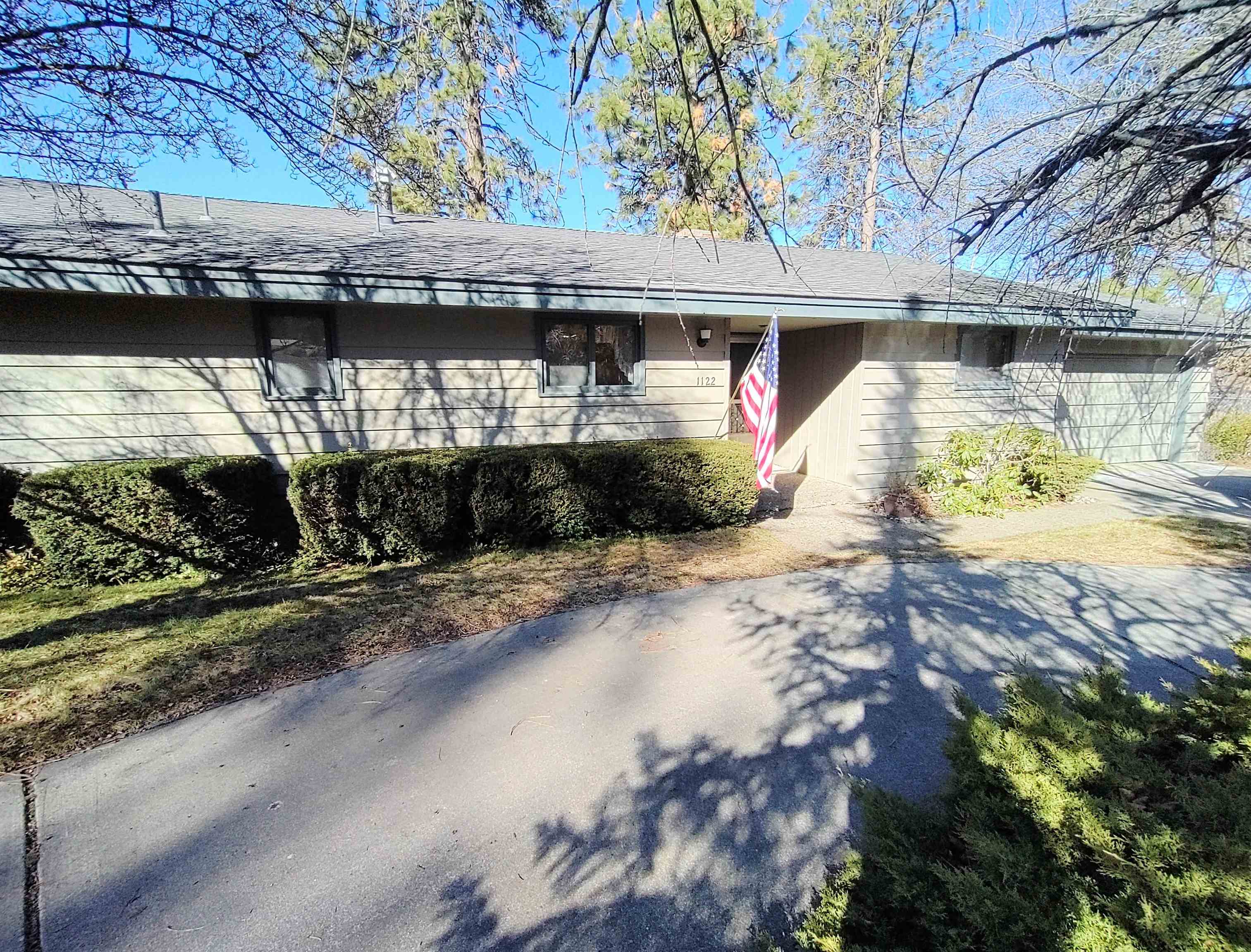1122 South Center Road Spokane Valley, WA 99212 - Photo 2 of 46