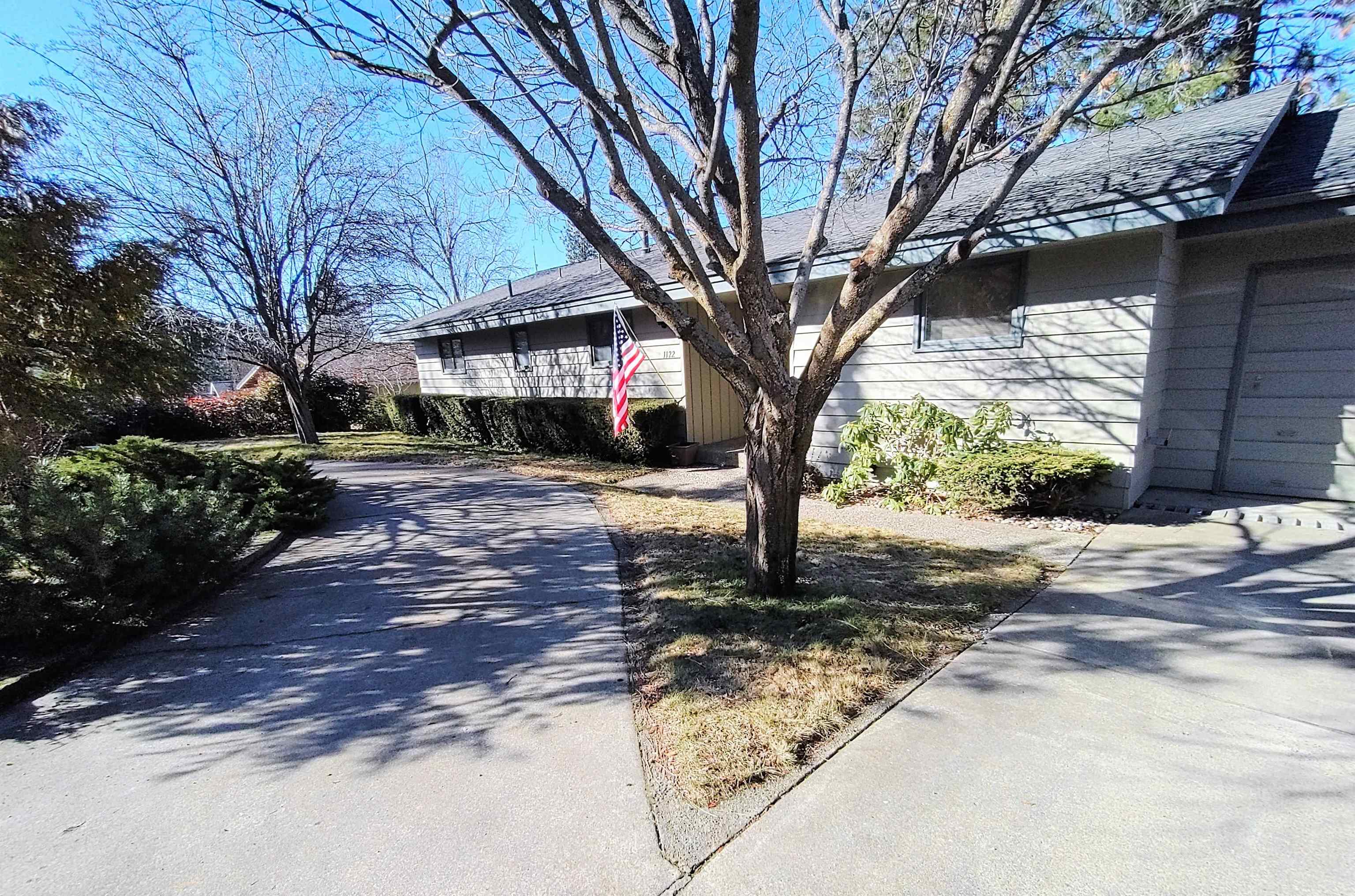 1122 South Center Road Spokane Valley, WA 99212 - Photo 3 of 46