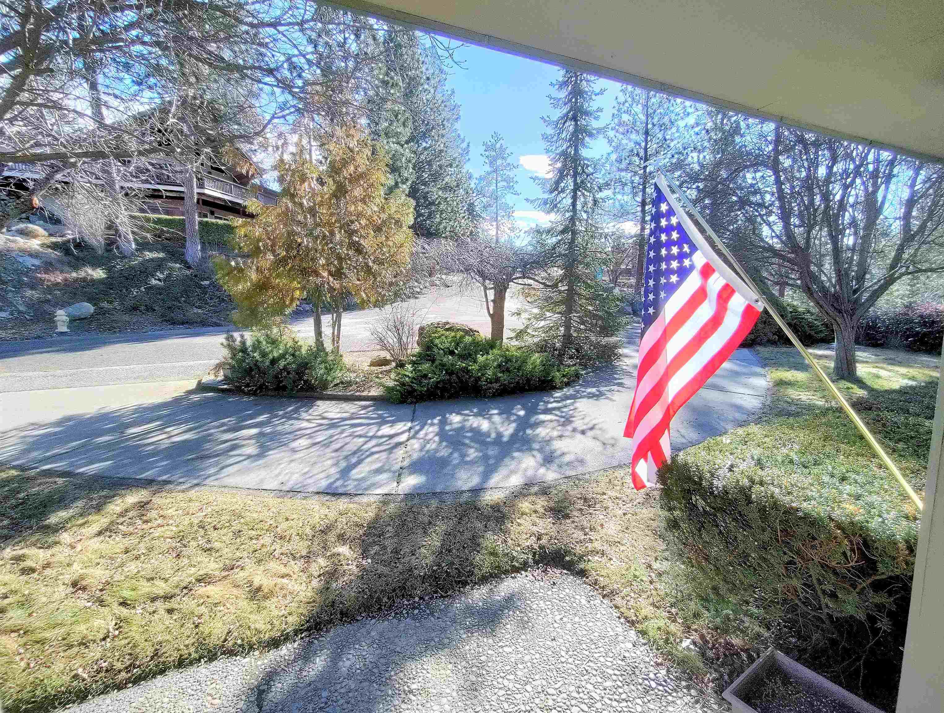 1122 South Center Road Spokane Valley, WA 99212 - Photo 4 of 46
