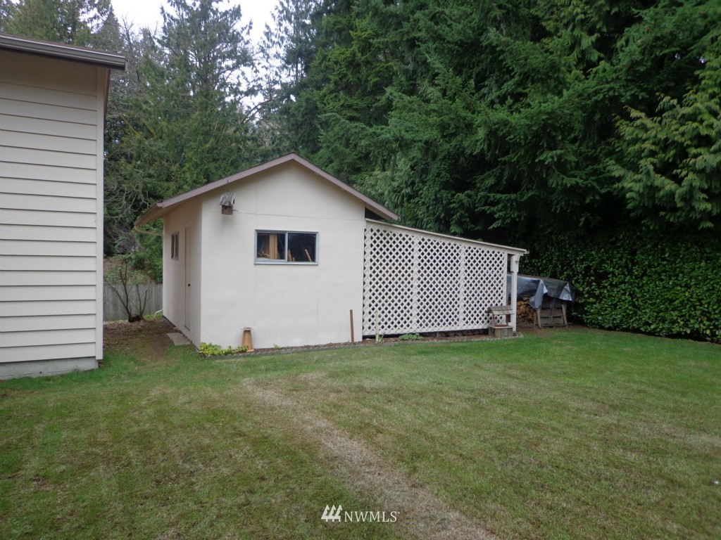 5112 Picnic Point Road Edmonds, WA 98026 - Photo 14 of 15