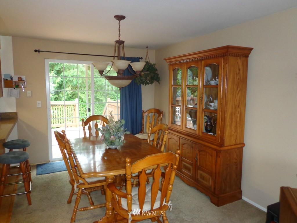 5112 Picnic Point Road Edmonds, WA 98026 - Photo 4 of 15