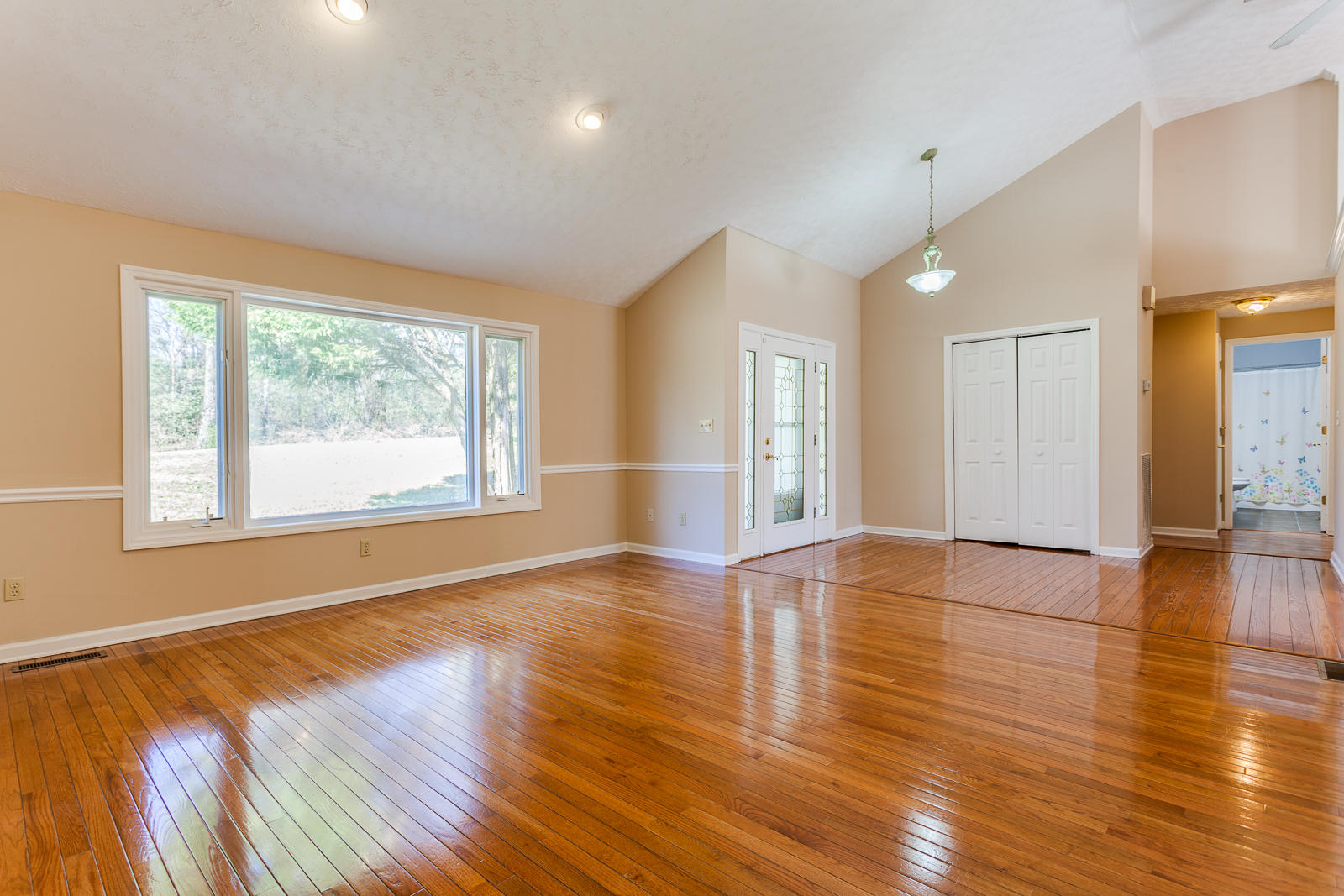 03 Living Room