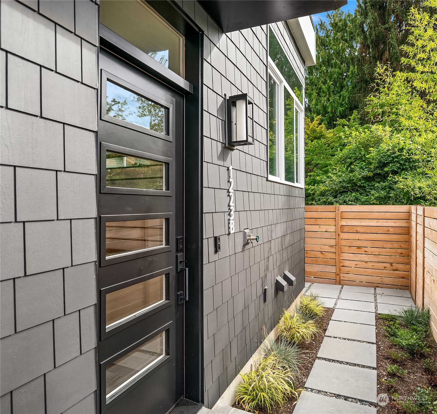 1223 North 47th Street Seattle, WA 98103 - Photo 3 of 39 Gallery Image 3