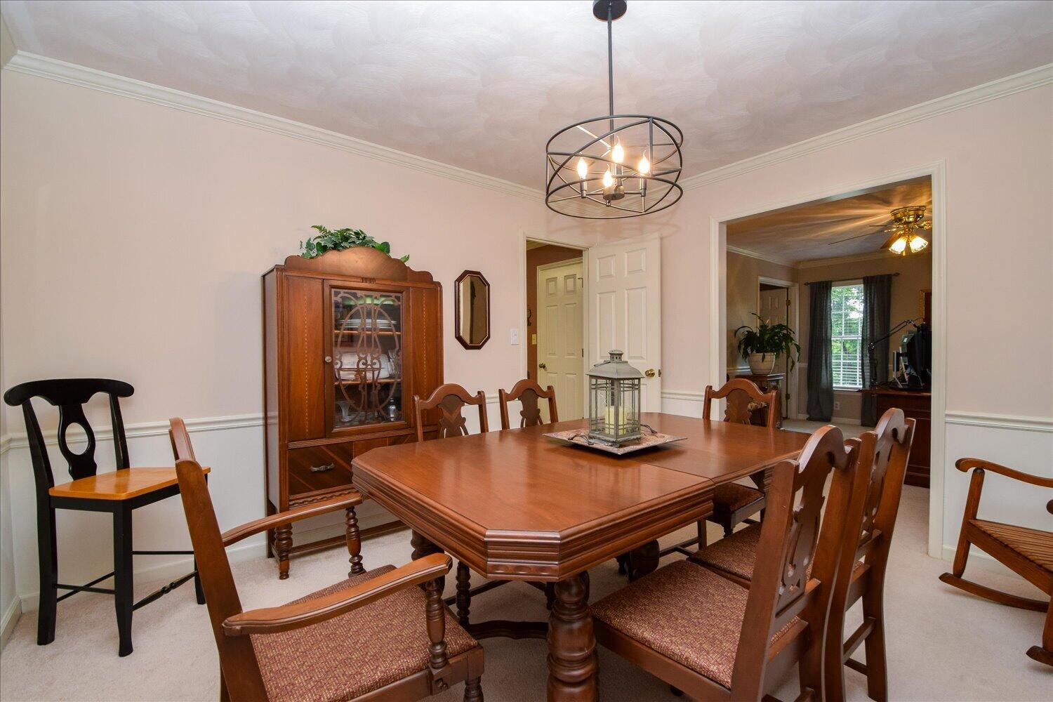 5448 Highfields Road Roanoke, VA 24018 - Photo 10 of 41 10-5448 Highfields-10