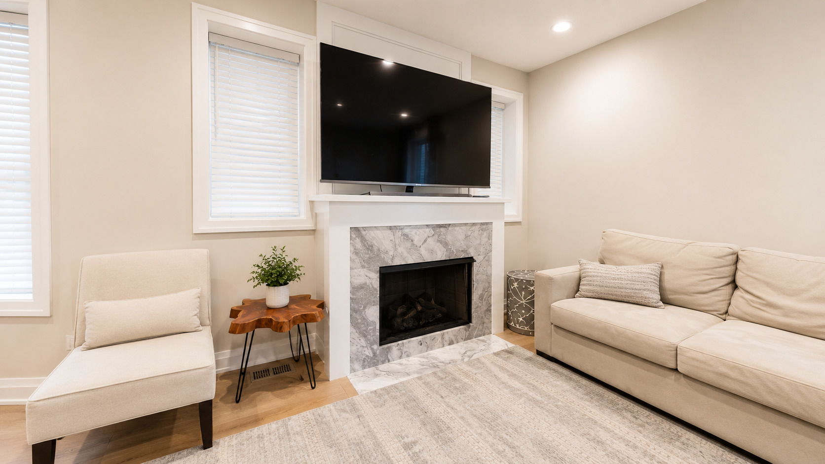1225 West Addison Street, Unit 1 Chicago, IL 60613 - Photo 8 of 25 Gallery Image 8