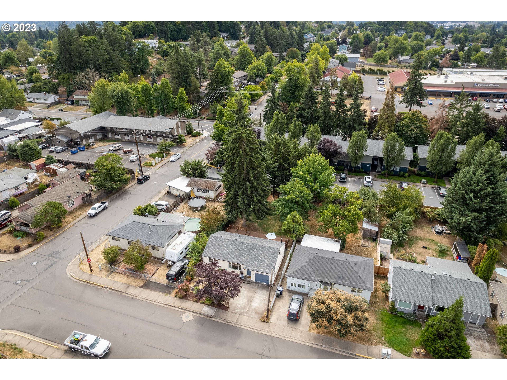 535 West M Street Springfield, OR 97477 - Photo 42 of 48 an aerial view of multiple house
