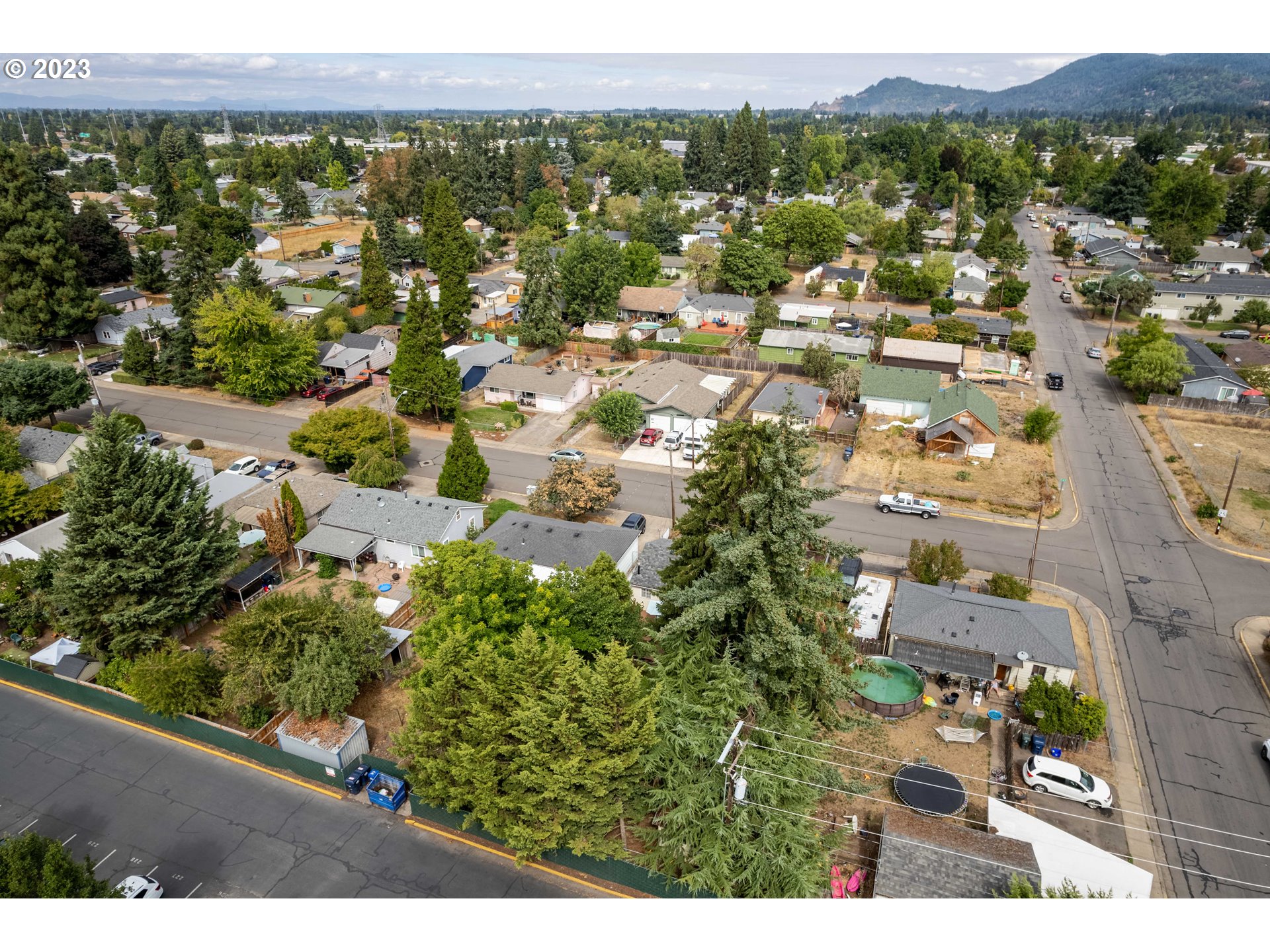 535 West M Street Springfield, OR 97477 - Photo 43 of 48 a view of a city