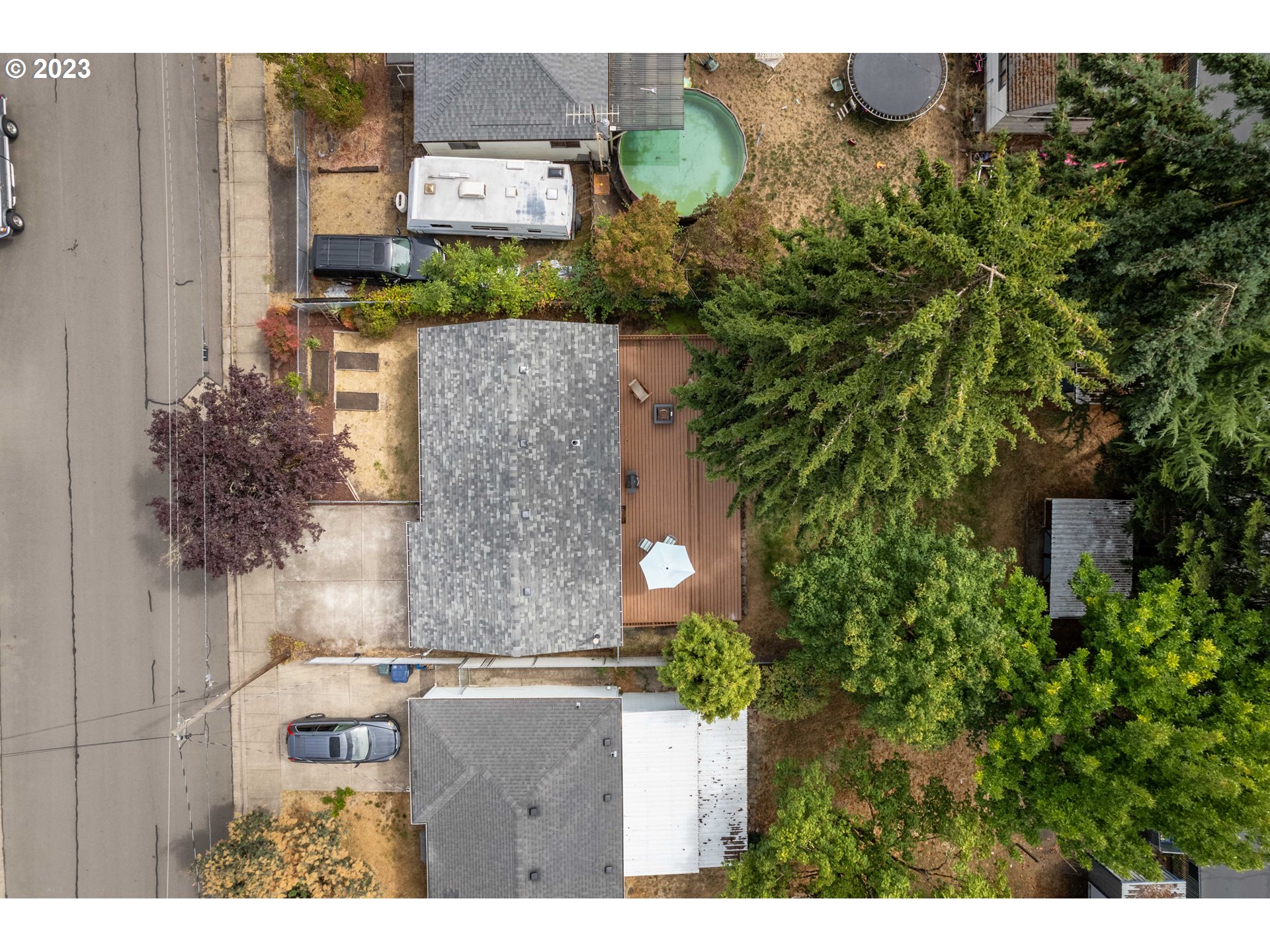 535 West M Street Springfield, OR 97477 - Photo 45 of 48 a aerial view of a house with outdoor space