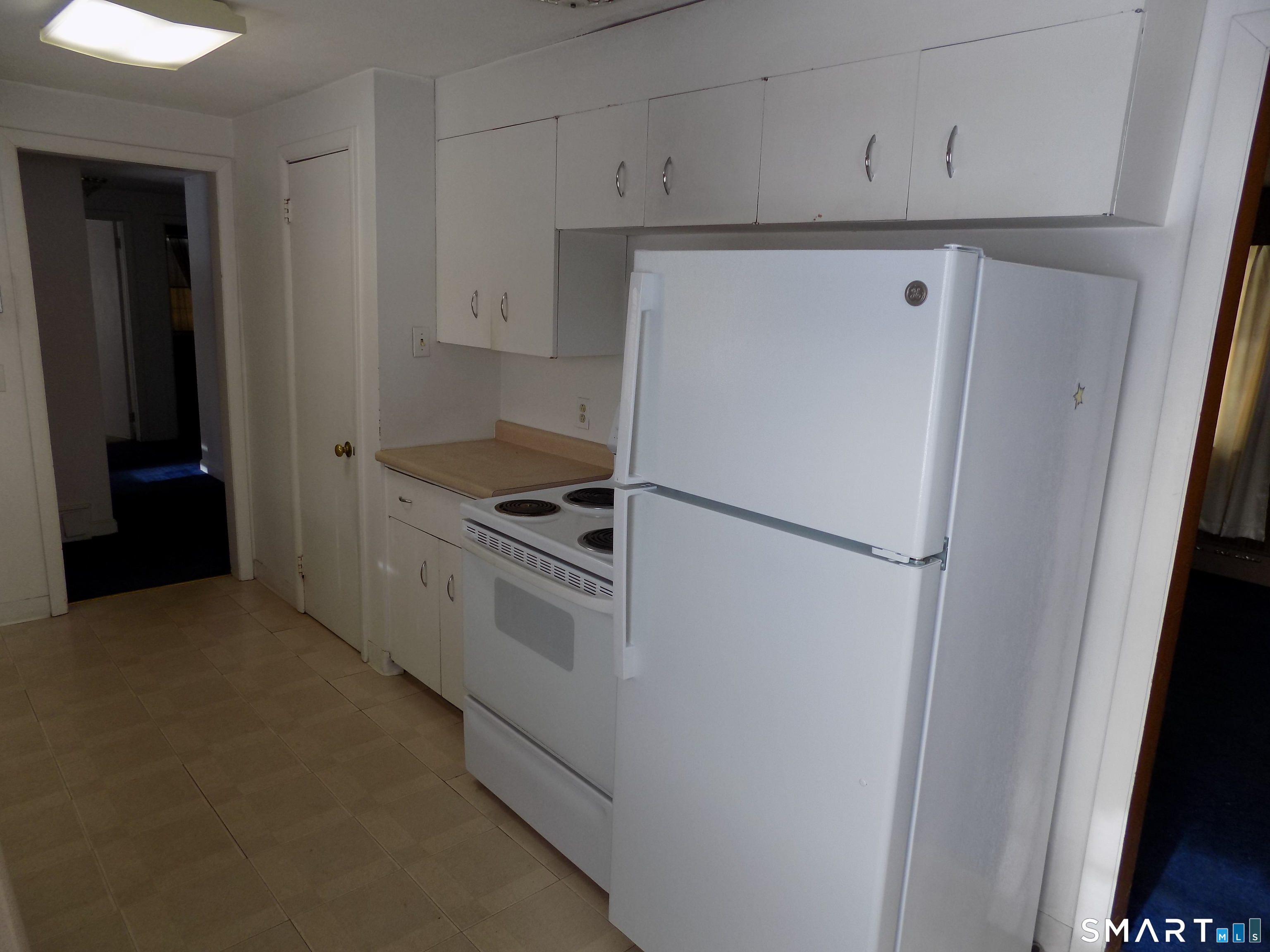 133 Weymouth Road Enfield, CT 06082 - Photo 6 of 17