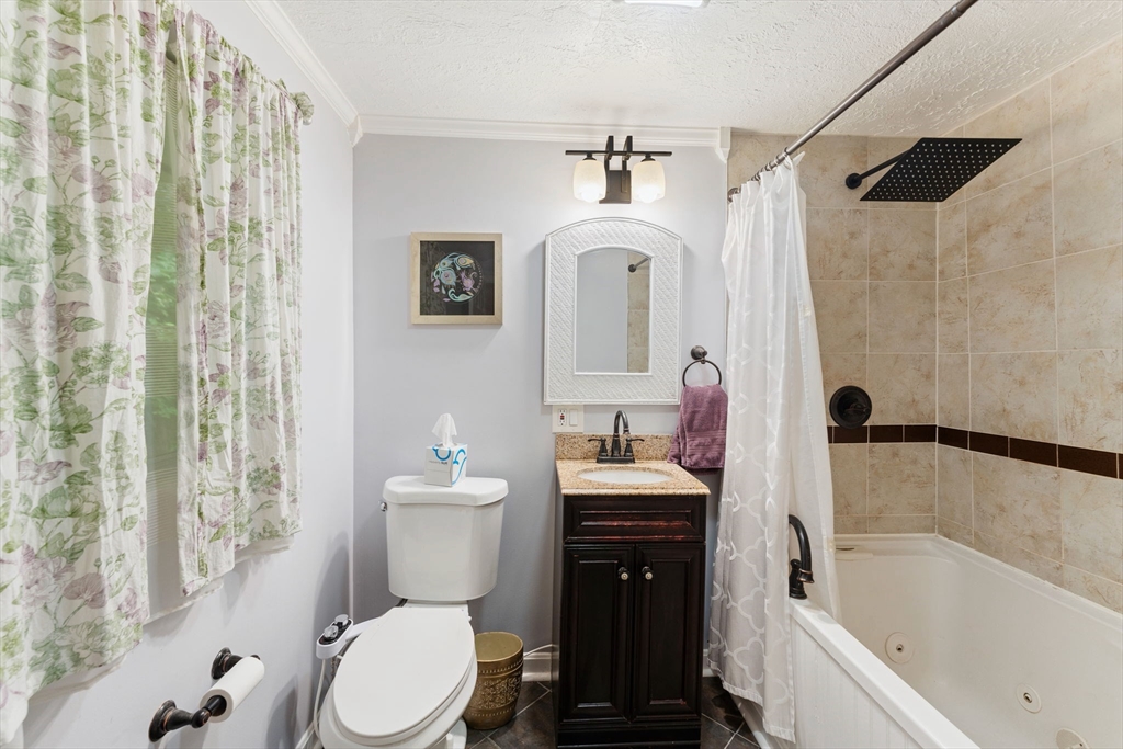 44 Drexel Street Worcester, MA 01602 - Photo 14 of 41