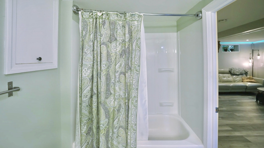 44 Drexel Street Worcester, MA 01602 - Photo 30 of 41